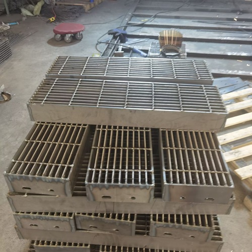 線上線下選購(gòu)鋼格柵，這些差異不了解要吃大虧