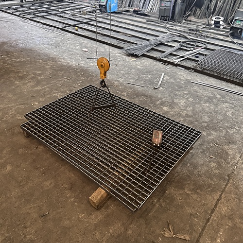 鋼格柵板使用中容易忽視的維護細節